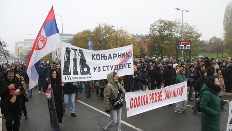 Završena protestna šetnja "Godinu dana, isti zahtev" u Beogradu