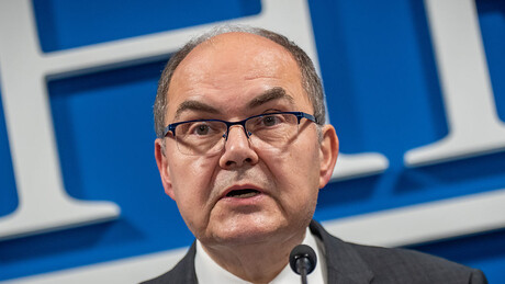 Јавио се Шмит: Хоће ли данас доћи у Републику Српску