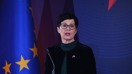 Модна дипломатија Марте Кос: За Спајића застава на реверу, а за Раму патике