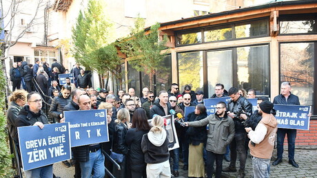 Javni servis u Prištini u štrajku zbog neisplaćenih plata