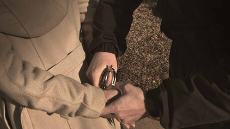 Ухапшена запослена у КПЗ Ниш: Затворенику покушала да унесе телефон, сакрила га у храну