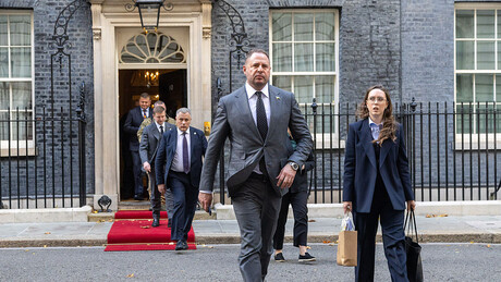 Руски експерт: Пад "сиве еминенције" кијевског режима је обрачун САД и ЕУ