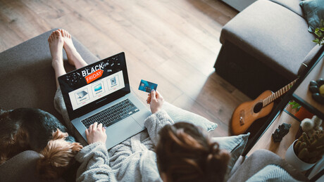 "Црни петак" у САД: Колико су Американци потрошили  и шта су највише куповали