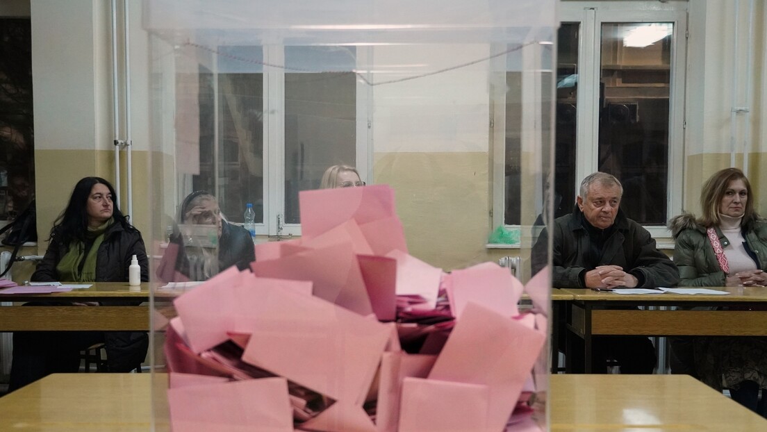 Изборне бројке: Колико је победник добио гласова и изгубио мандата