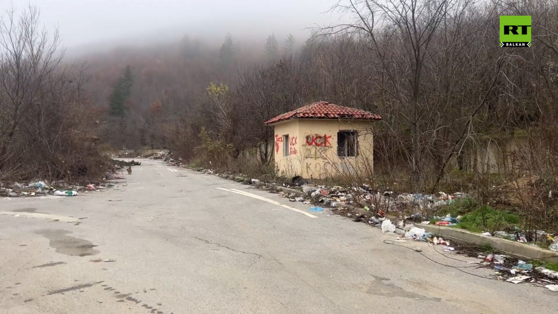 Поново провокације на КиМ: Графити УЧК на магистралном пута Приштина-Рашка (ВИДЕО)