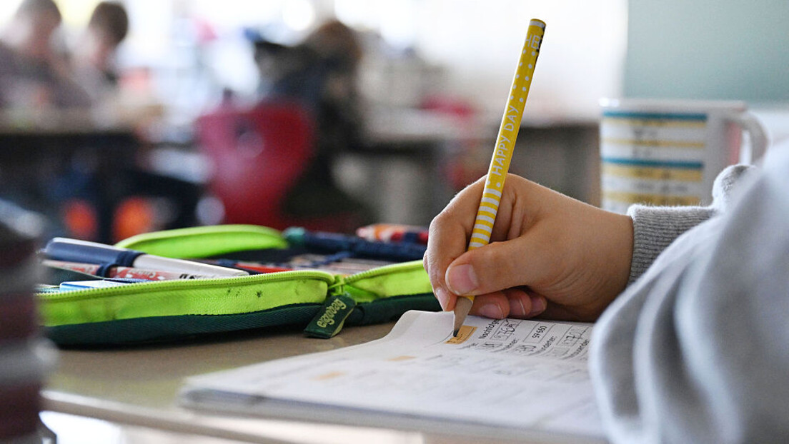 Уводе се уџбеници од националног значаја: Зна се тачно када улазе у учионице, ко ће их први добити