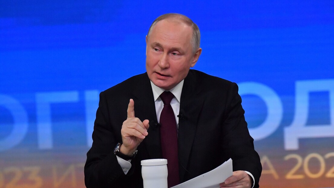 Огромно интересовање за "Директну линију" са Путином