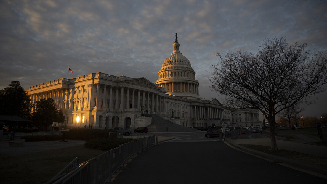 Више од 3.000 страна и 900 милијарди долара: Американци усвојили Закон о одбрамбеној политици