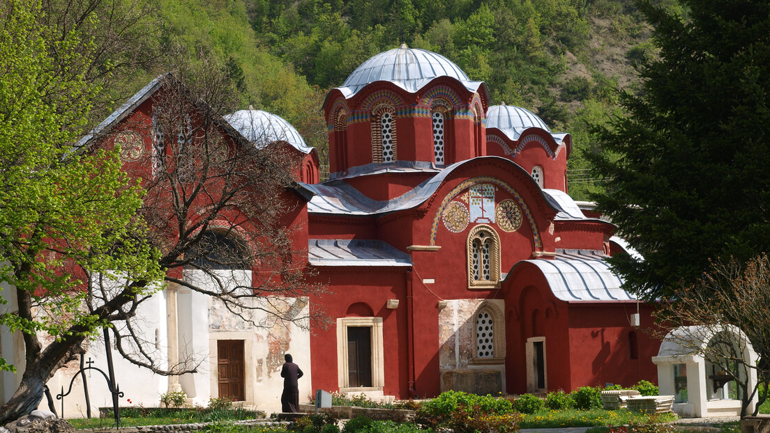 После жалби Албанаца: Из уџбеника у Северној Македонији "избачена" Метохија