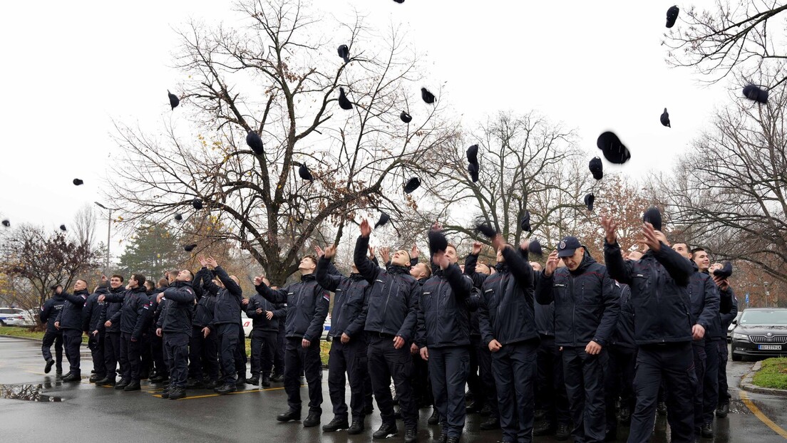 Дачић на пријему нових 107 ватрогасаца: Тим спасилаца броји 4.000 људи