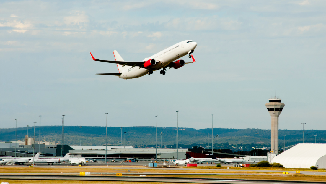 Putnici u avionima najviše izloženi štetnim česticama dok je letelica na zemlji