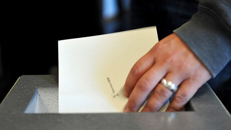 Швајцарци убедљиво против увођења обавезне војне службе женама