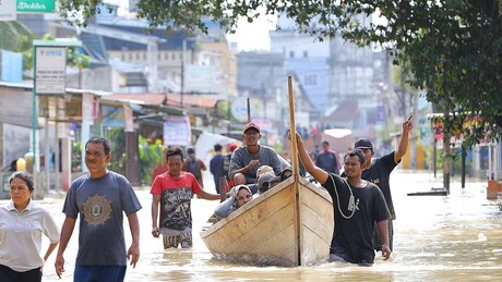 Katastrofalne poplave u Aziji: Poginulo više od 1.000 ljudi, očajnička potraga za  nestalima