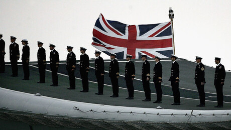 Велика Британија се спрема за рат: После аутистичних, на реду ХИВ позитивни регрути