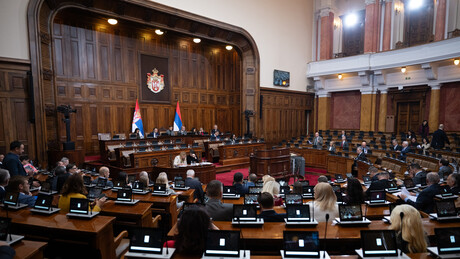 Скупштина Србије: Посланици питали о НИС-у, Кримској платформи и одакле ће стизати гас од 1. јануара