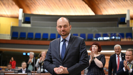 Tajne Svetskog foruma: Ruski "predsednik u egzilu" i berlinski bal globalista