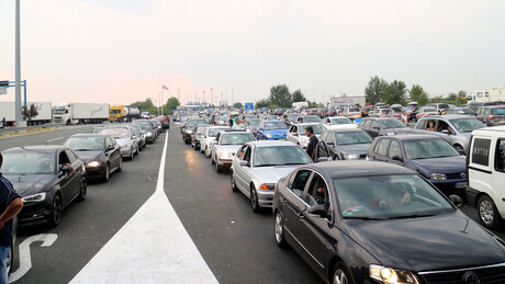 Nova pravila EU napravila ogromne gužve na granicama: Na prelazak se čeka i po 10 sati