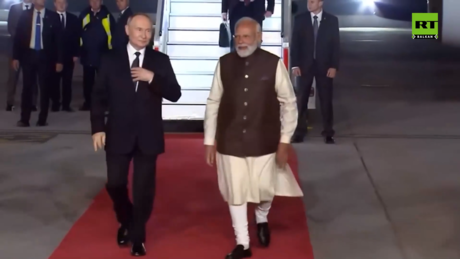 Путин стигао у Индију: Дочекао га Моди (ВИДЕО)