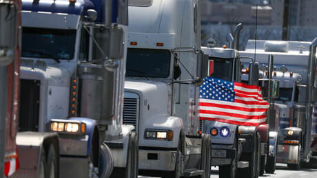 Трамп против камионџија: Хиљаде фирми изгубило дозволу