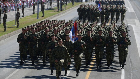 Ministar odbrane najavio nove ugovore i bolji položaj vojnika