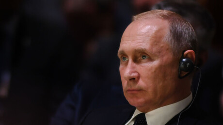 Руси на директној линији са председником: Колико је питања стигло Путину за прва два дана