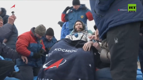 Letelica Sojuz MS-27 sa tročlanom posadom sletela u Kazahstan