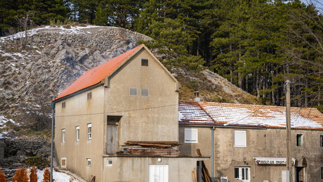 Србин протеран из Црне Горе због графита "Црна Гора српска Спарта"