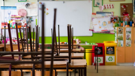 Да ли је држава поклекла пред Мартом Кос: Шта ће бити од националних уџбеника?