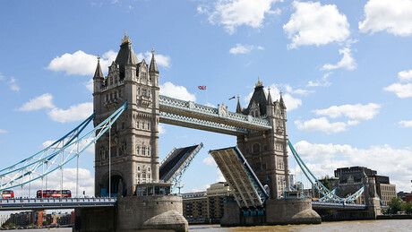 Лондон у проблему: Све мање фунти за "демократију на Западном Балкану"