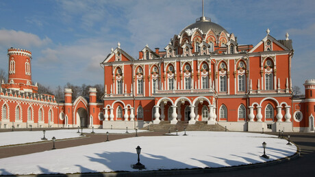 Из Санкт Петербурга у Москву - импресивни дворци на царском путу