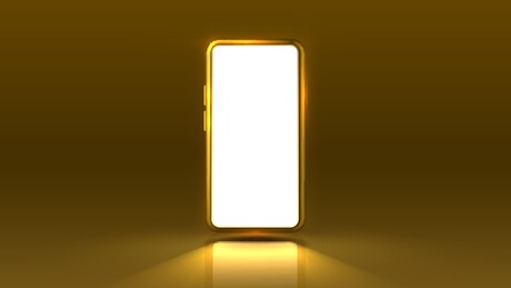 Trampova kompanija odlaže lansiranje zlatnog pametnog telefona od 499 dolara