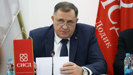 Додик честитао Бадњи дан: Нека у сваком дому буде мир, слога и топлина