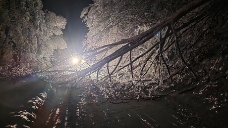 Ледено у Србији: Ванредно у 11 општина, на КиМ поплава, заказана седница Штаба