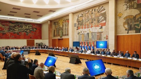 Влада Србије донела закључак од пет тачака – међу њима и обавезни војни рок