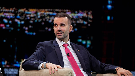 Спајић: Скупштина је место за причу о српском језику, али нема простора за уцене