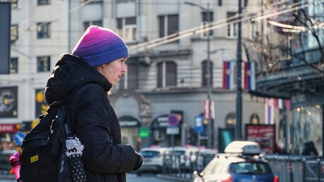 У већем делу Србије променљиво облачно, ветар наставља да мучи Београђане