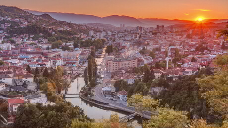 Удар из Сарајева: Ко отима имовину СПЦ и жели да избрише идентитет Срба