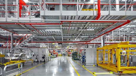 "Генијалан" план за спас европске ауто-индустрије: Уместо лимузина да праве тенкове