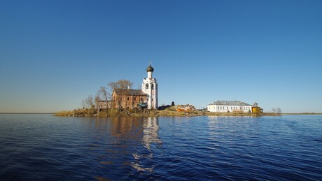 Spaso-Kameni manastir: Drevni manastir koji se izdiže iz vode