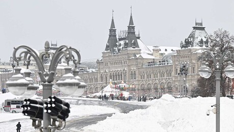 U Moskvi snežni nanosi dvostruko veći od normalne visine, oboren rekord iz 1966. (FOTO)