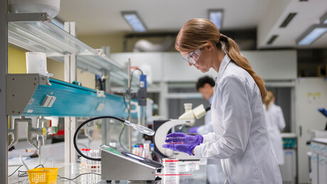 Руски научници развили ултраљубичасти филтер који успорава старење коже