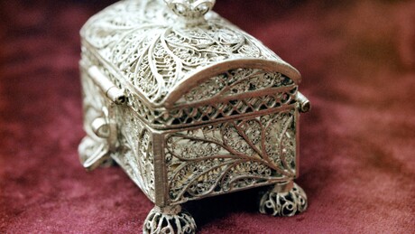 "Čipka od metala" koja osvaja svet: Magija ruskog filigranskog nakita