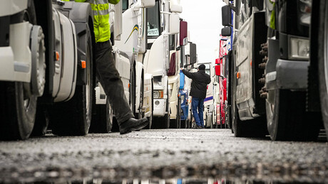 Мацут са амбасадором ЕУ: О проблемима наших возача у ЕУ