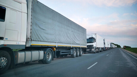 Муке превозника због правила ЕУ се настављају: Са граница у БиХ враћено 100 камиона