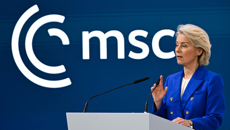 Дмитријев: Урсула фон дер Лајен почела да признаје своје грешке