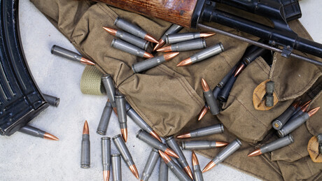 Komandanti ukrajinske vojske ratni profiteri: Snabdevaju kriminalne grupe oružjem