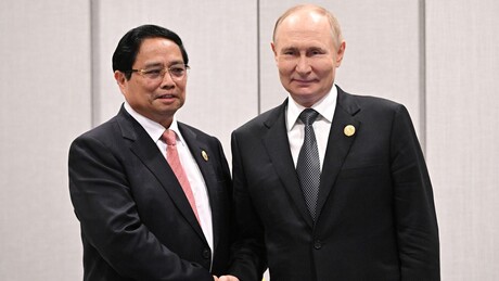 Путин са Фам Мин Чином: Вијетнам био и остаје поуздан партнер Русије