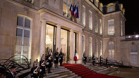 Ни најаве, ни саопштења: Зашто Јелисејска палата ћути о Макроновом састанку са Куртијем у Паризу