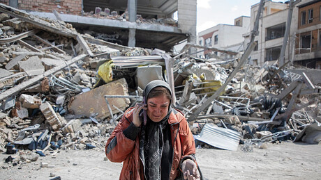 УЖИВО САД и Израел напали авион у ком је била хуманитарна помоћ, Трамп рекао с ким преговара у Ирану