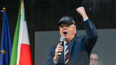 Линдзи Грејем у Дизниленду: Магични штапић за рат на Блиском истоку